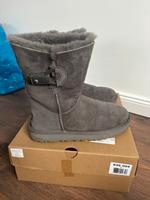 UGG Damen Stiefel 39 Grau Leder Lammfell Schleswig-Holstein - Barsbüttel Vorschau