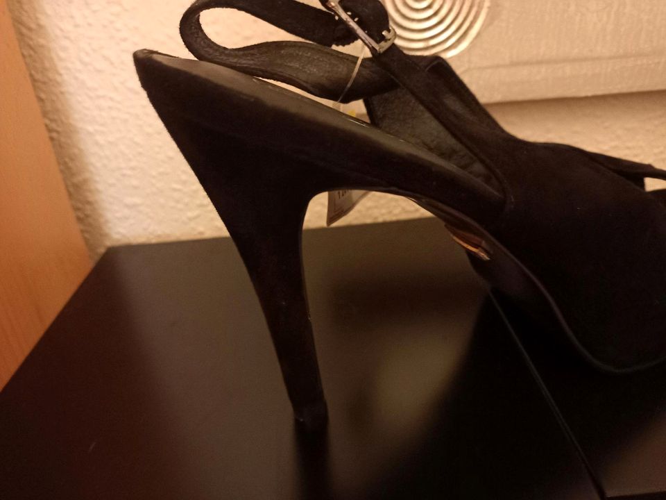 NEU Damen Pumps Peeptoes Schuhe schwarz Gr 40 echt Leder in Wuppertal