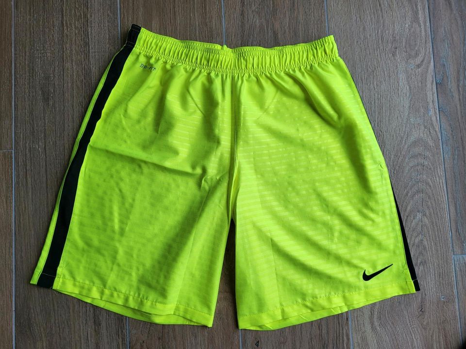 Nike Sporthose, neongelb, Größe XL in Aschaffenburg