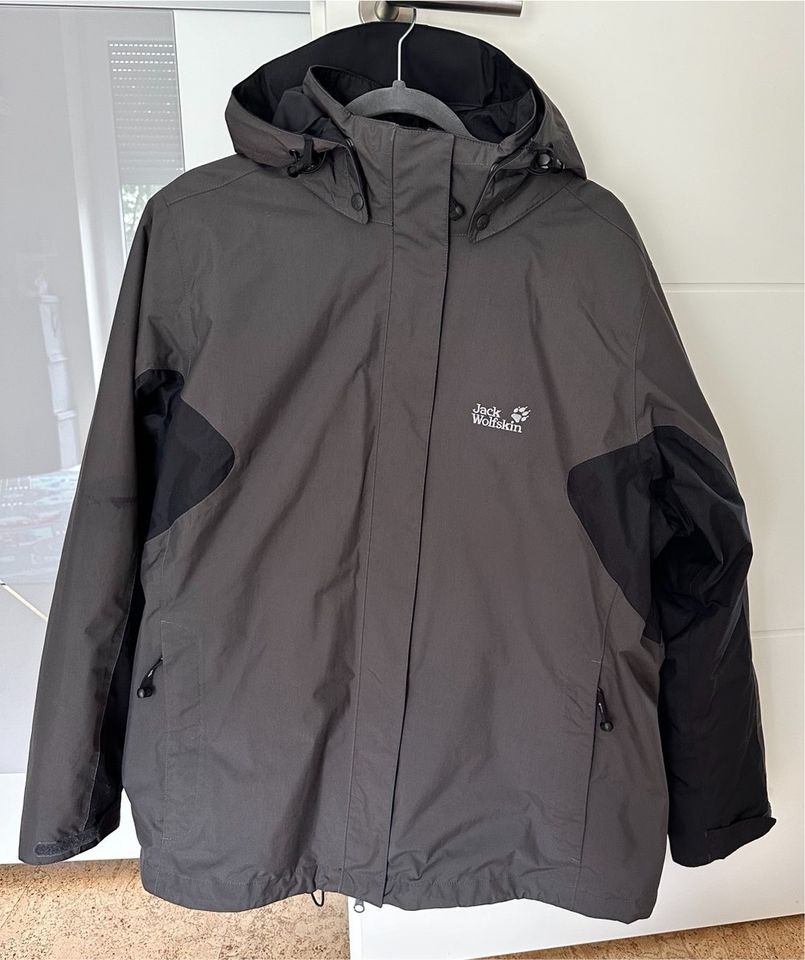 Damen Jack Wolfskin Jacke in Größe XXL in Bokensdorf