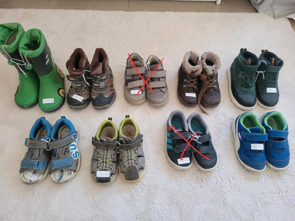 Schuhe Jungs 25 Sandalen Stiefel Gummistiefel in Schwäbisch Hall