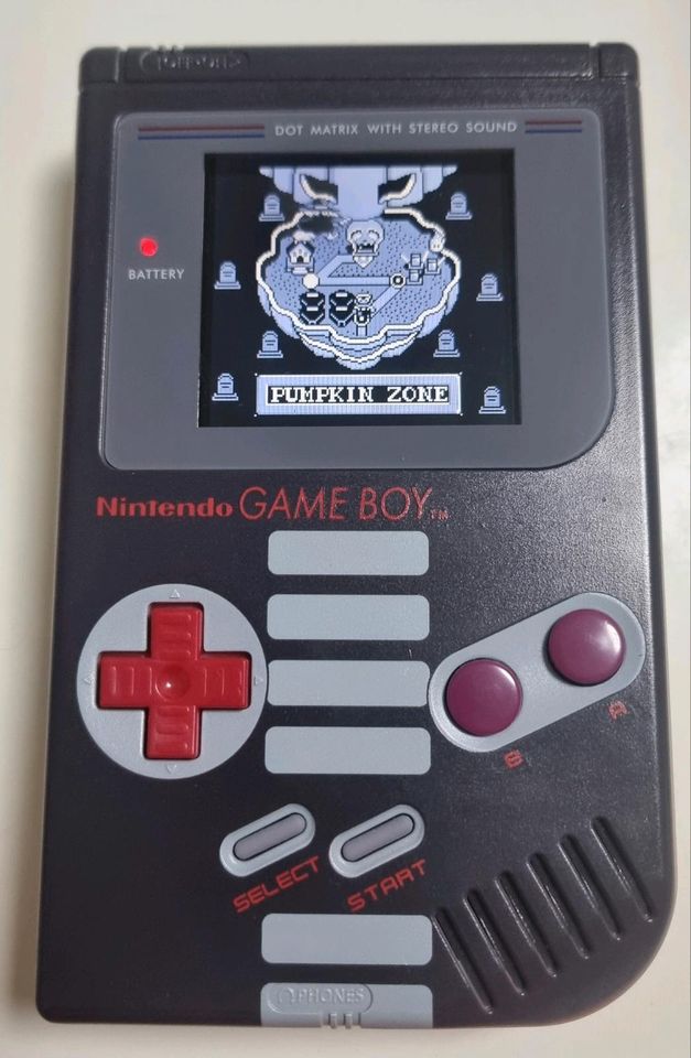 Gameboy Classic mit IPS V5 LCD-Display in NES Design in Herne