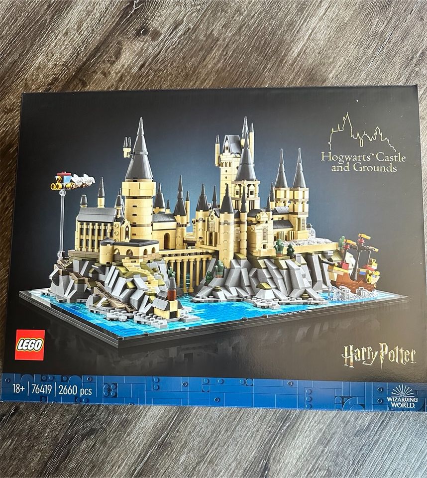 Lego Harry Potter Hogwarts Schloss und Gelände in Merzig