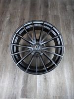 V1 Wheels V2 18 Zoll Felgen für VW Golf 5 6 7 8 Passat Scirocco Arteon Phaeton Sharan GTI GTD GTE egolf 6R 7R 8R B5 B6 B7 B8 CC 3C 13 R 3H 3D 7N Sommerräder Winterräder grau Reifen Volkswagen Tiguan Baden-Württemberg - Neckarsulm Vorschau