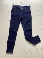 Jeans/Leggins 5 Pocket, dunkelblau Gr. 36/38, Versand 3 € Nordrhein-Westfalen - Dinslaken Vorschau