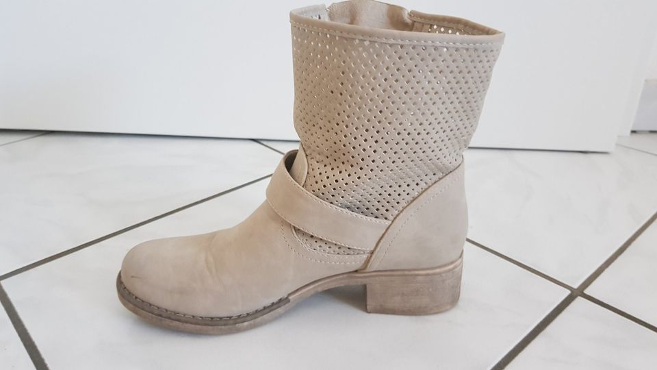 Silvestri Stiefeletten " beige " Gr. 39 " neuwertig !!! in Bad Breisig 