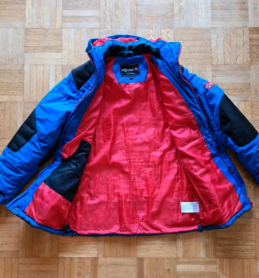 Trollkids Jacke 152 blau/schwarz in Eichenau