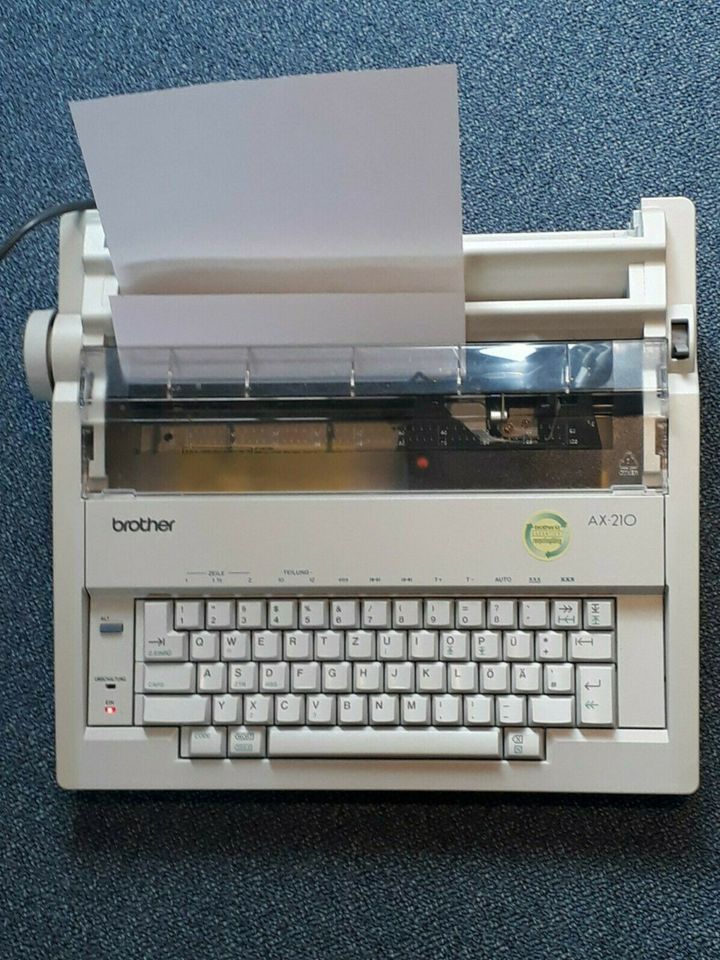 Brother elektronische Schreibmaschine AX-210 für Sammler in Lingen (Ems)