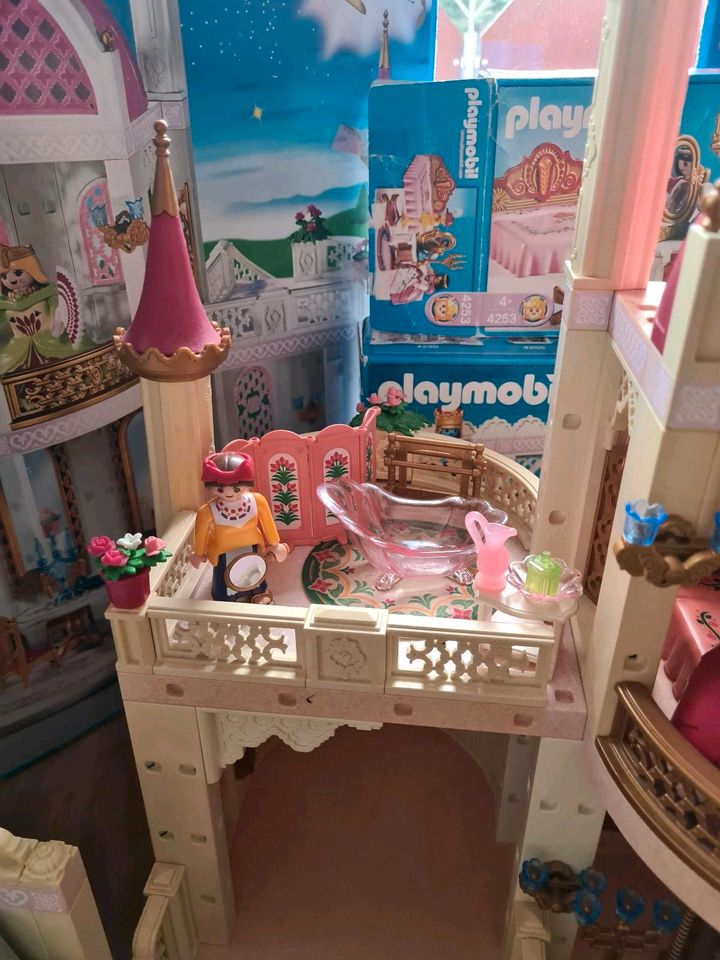 Playmobil Märchenschloss 4250 4251 4252... bis 4258 viel Zubehör in Oerlinghausen