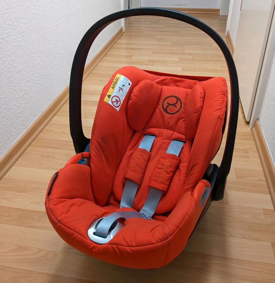 Cybex Platinum Cloud Z i-size Babysitz in Berlin