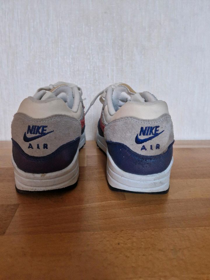 Nike Air  Größe 37.5 in Waldbrunn