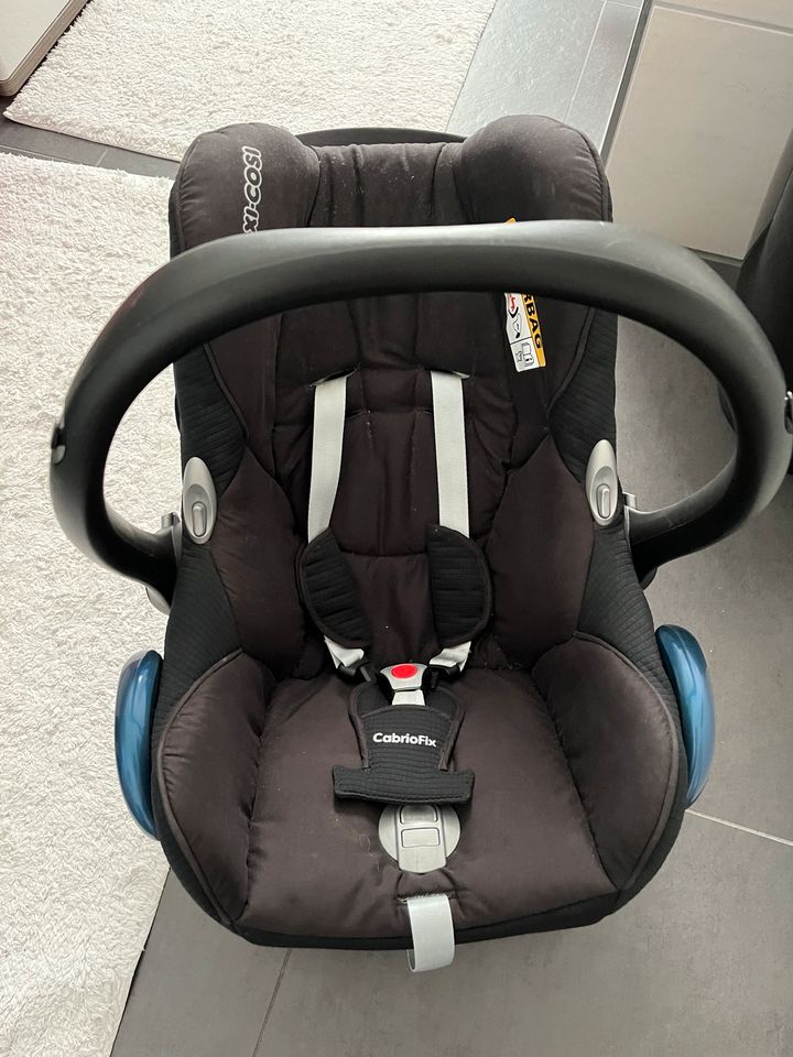 Maxi Cosi Babyschale in Cremlingen