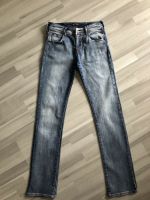 Jeans von Armani in 27/34 Nordrhein-Westfalen - Dinslaken Vorschau