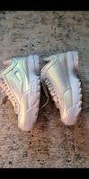 Neu weiß glänzende Sneaker Gr. 39 Fila Brandenburg - Groß Kreutz Vorschau