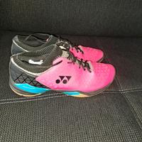 YONEX  Badminton  Turnschuhe Baden-Württemberg - Lehrensteinsfeld Vorschau