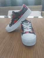 GUESS Damenturnschuhe gr.40 Bayern - Manching Vorschau