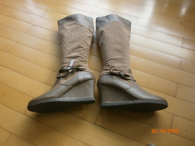 Damen WALKX Stiefel Keilabsatz Gr. 40 Wedge  hell braun Gr. 40 in Dortmund