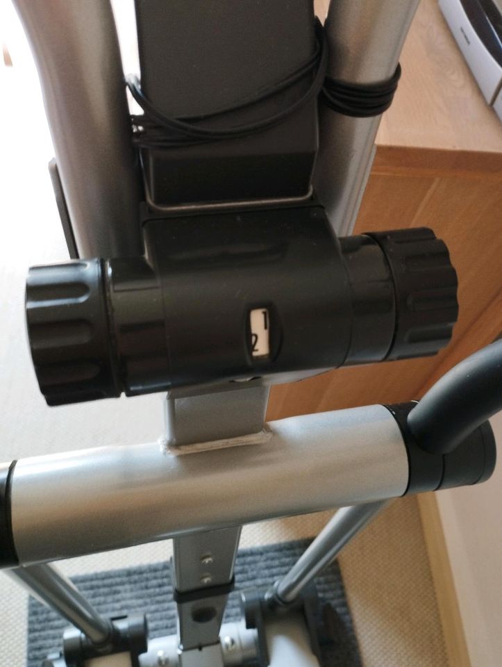 Crosstrainer Kettler Cross STABIL mit Pulskontrolle in Lage