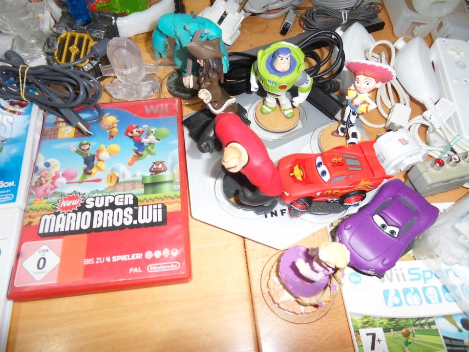 Nintendo Wii riesiges Paket incl. Skylanders und Infinity in Krefeld