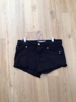 Short Gr. 40 von Bershka Top-Zustand Baden-Württemberg - Waldenbuch Vorschau