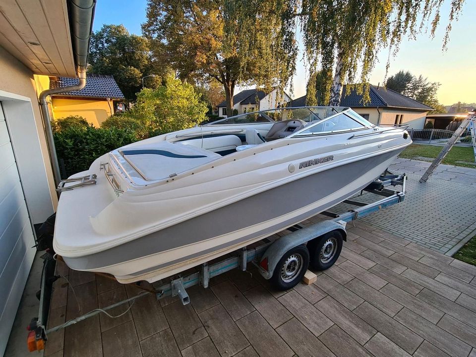 Sportboot Motorboot Rinker 232 Captiva V8 270PS mit Trailer in Rathenow