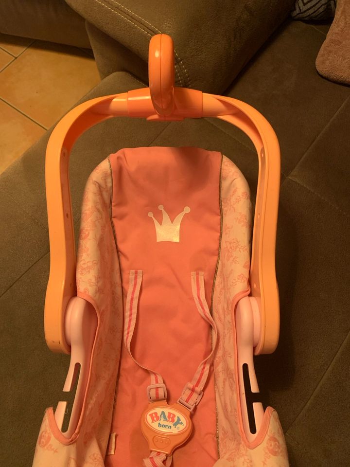 Babyborn Schale Sitz + Kosmetiktasche in Neustadt am Rübenberge