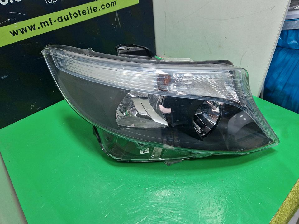 Mercedes Benz Vito W447 Scheinwerfer rechts Halogen A4479067800 in Hamburg