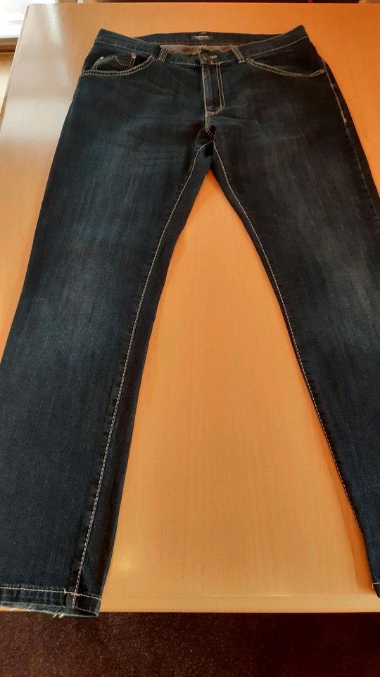 Hosen Gr. 34/32 Jeans in Mainburg