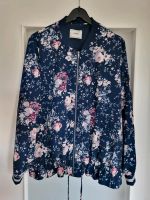 Tchibo Women Essentials Blouson Jacke blau mit Blumen Gr. 46 Brandenburg - Potsdam Vorschau