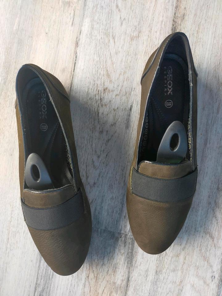 Geox Ballerina, Mokassins, oliv-grün, Leder, Größe 38 / 38,5 in Bremerhaven