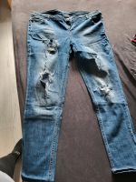 Jeans mit Löchern Niedersachsen - Obernkirchen Vorschau