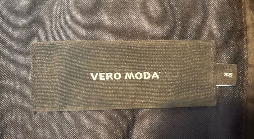 Mantel • Vero Moda • Größe XS • schwarz in Naila