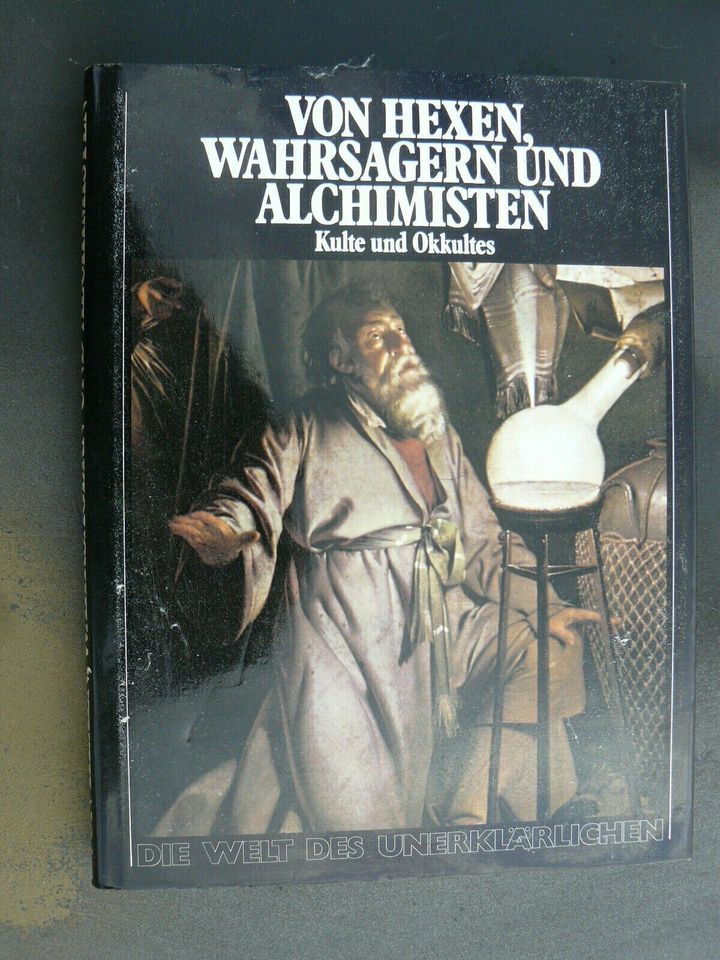 1 Buch Von Hexen, Wahrsagern und Alchimisten  Kulte und Okkultes* in Kirchlengern