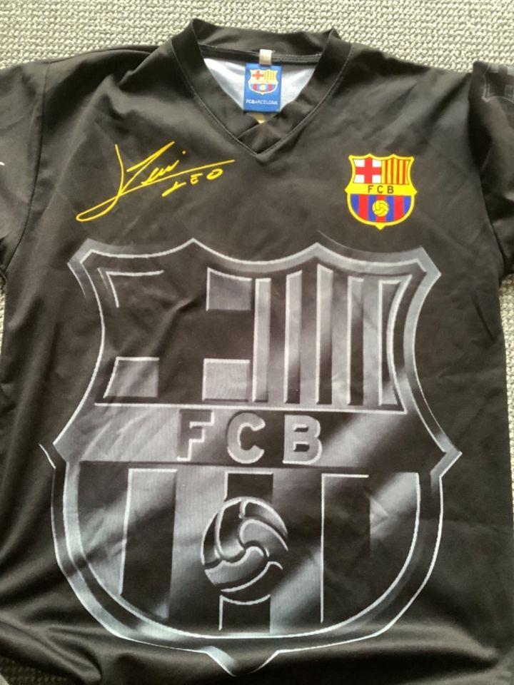 Lionel Messi FCB-Trikot (Altersangabe 10) in Saarbrücken