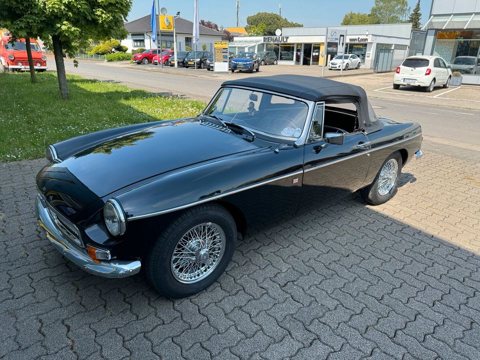 MG B Cabrio Oldtimer/ V8 Kit vorhanden. in Kevelaer