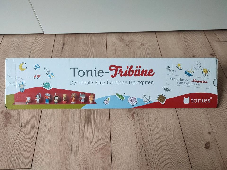 Tonie Tribüne neu weiß in Bochum