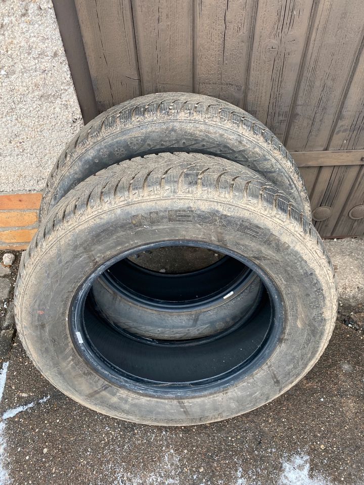 2 Winterreifen NEXEN 215/65R16 98H Gebraucht 2019 in Marienberg