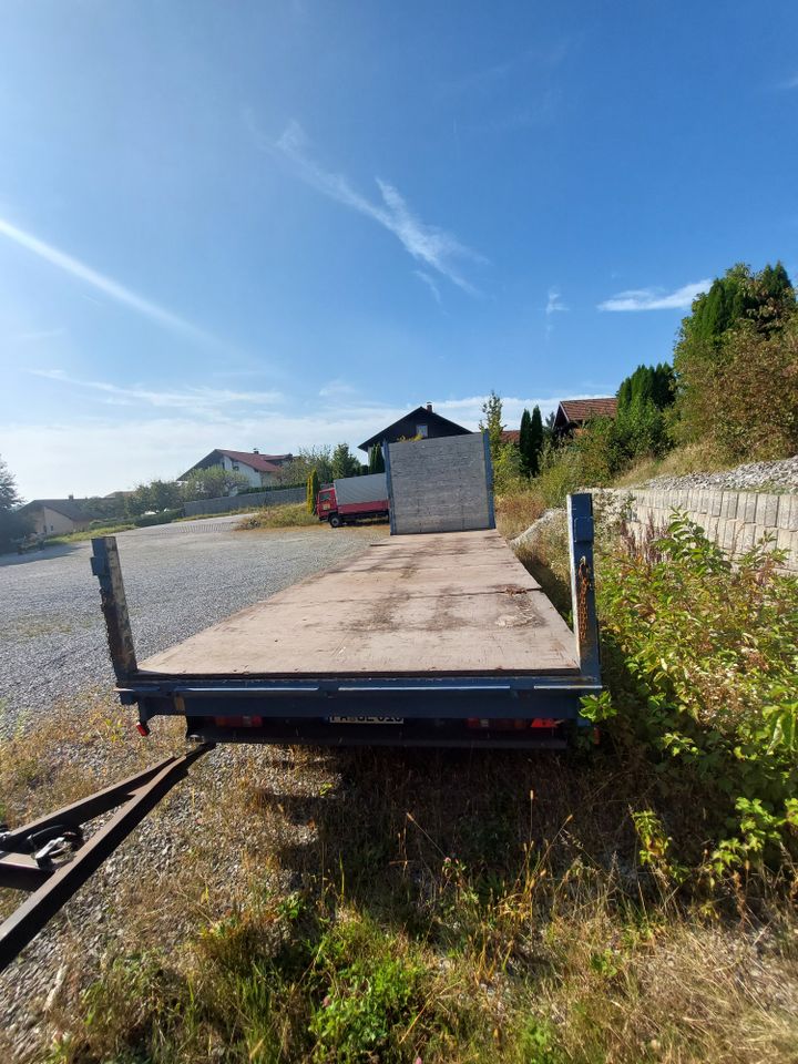 LKW Anhänger, Plattform, Jumbo, 12 Tonner, 2 Achser in Hofkirchen