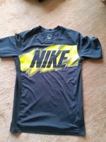 Nike  Shirt Sportshirt 158-170 Niedersachsen - Bovenden Vorschau