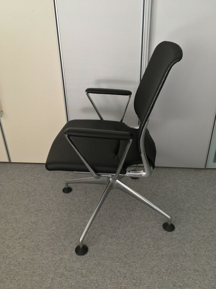 Vitra Meda Chair Besucherstuhl, dynamisches Sitzen (Leder, Netz) in Essen