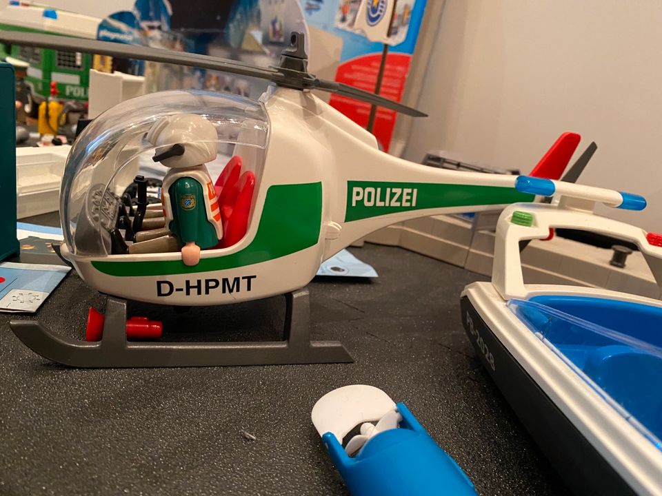 Playmobil Polizei Konvolut in Allensbach