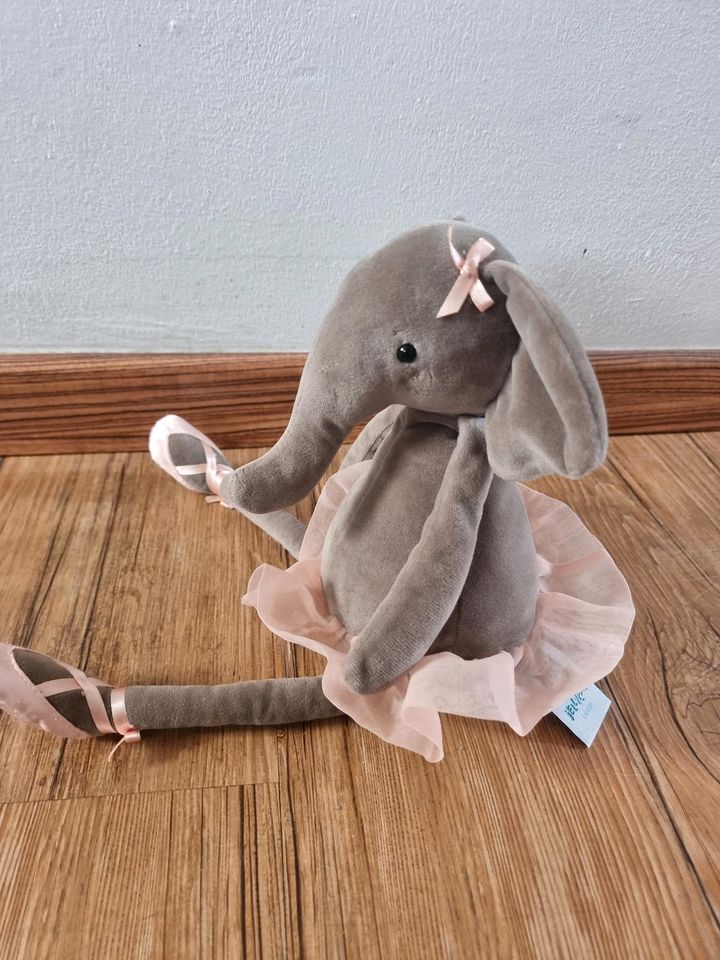 Jellycat Dancing Darcy Ballerina Elefant in Buckenhof Mittelfranken