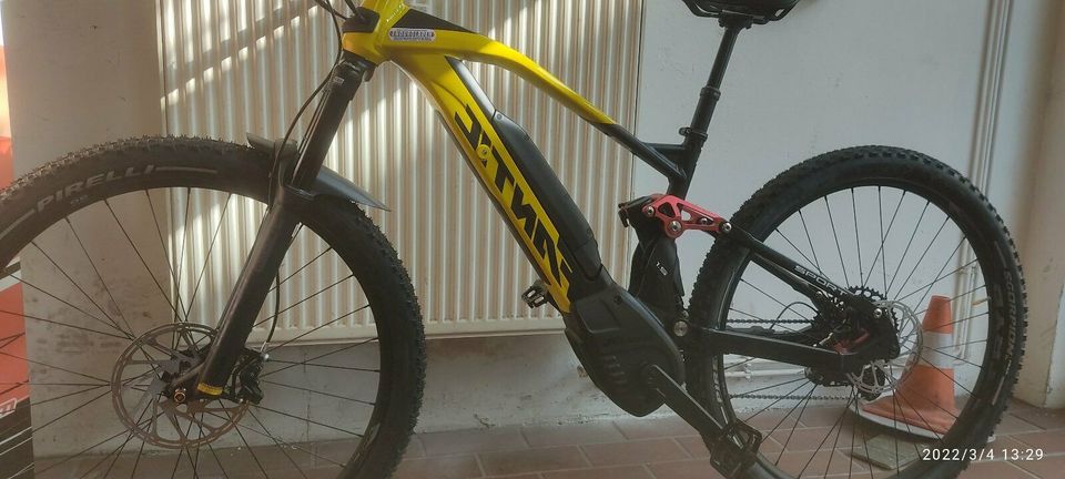 Fantic XTF 1.5 gelb oder silber S M L e-mtb e-bike Mountainbike brose 630 BJ 2022 Ausstellungsfahrzeug 150mm Federweg auf Wunsch haibike seitenständer in Nürnberg (Mittelfr)