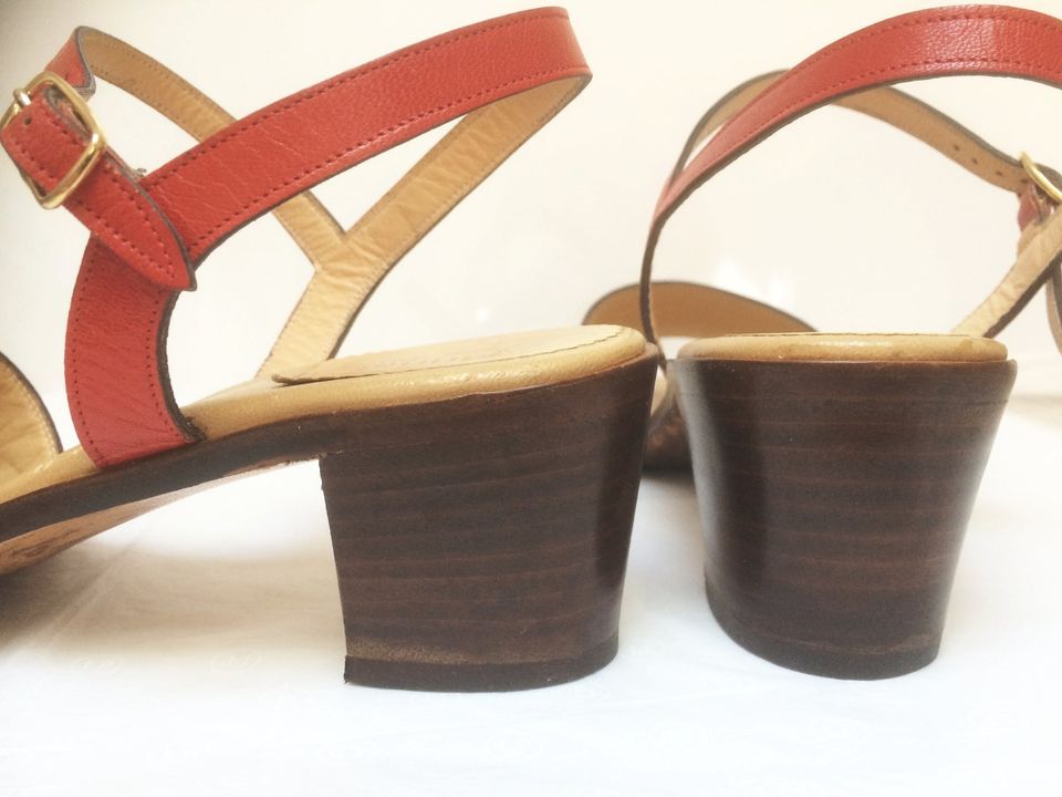 Damen Leder Sandale, Marke Jeannot, rot Gr. 40, Made in Italy in Dortmund