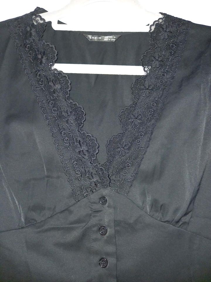 Bluse kurz schwarz Größe 36 in Rietberg