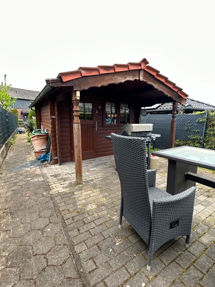 Gartenhaus XXL 430 x 320 + Überdachung vorne 160 in Essen