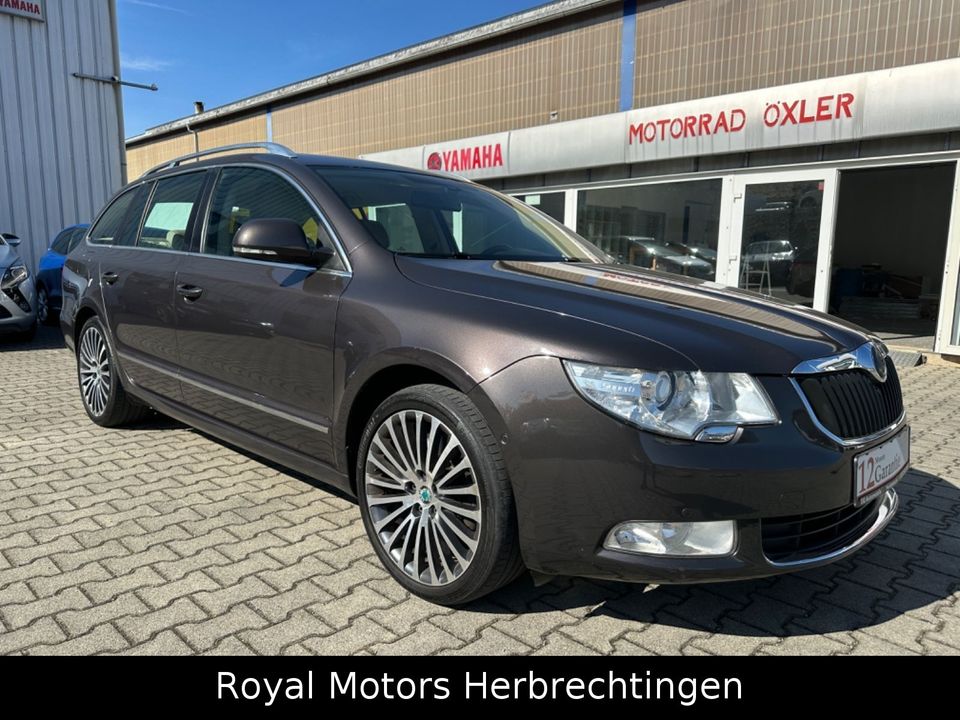 Skoda Superb Combi Elegance 4X4*NAVI*LEDER*AHK*EURO-5* in Herbrechtingen