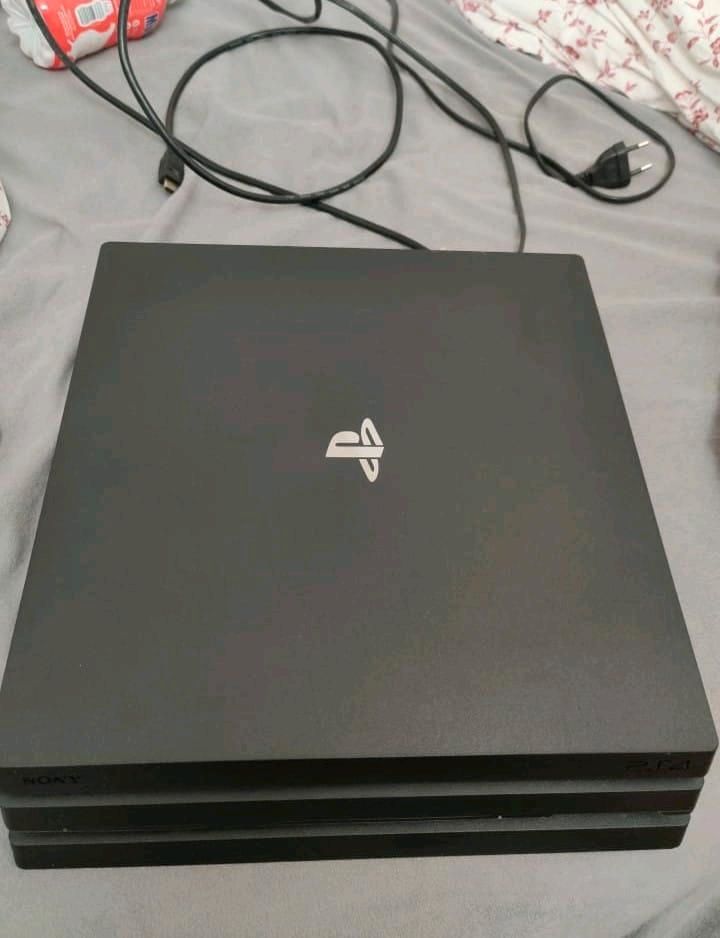 Playstation 4 Pro 1TB in Mainz