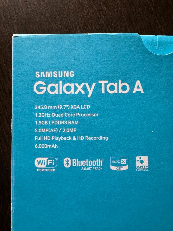 SAMSUNG Galaxy Tab A 9,7“ Wi-Fi 16GB Bluetooth Fullset in Böblingen