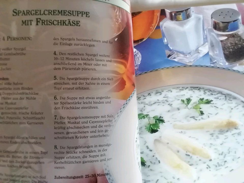 Köstlich und lecker Spargel und Erdbeeren von garant Buch in Buttstädt